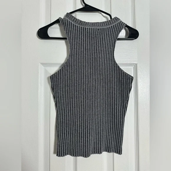 White and Gray Ribbed Sleeveless Tank Top - Picture 4 of 6